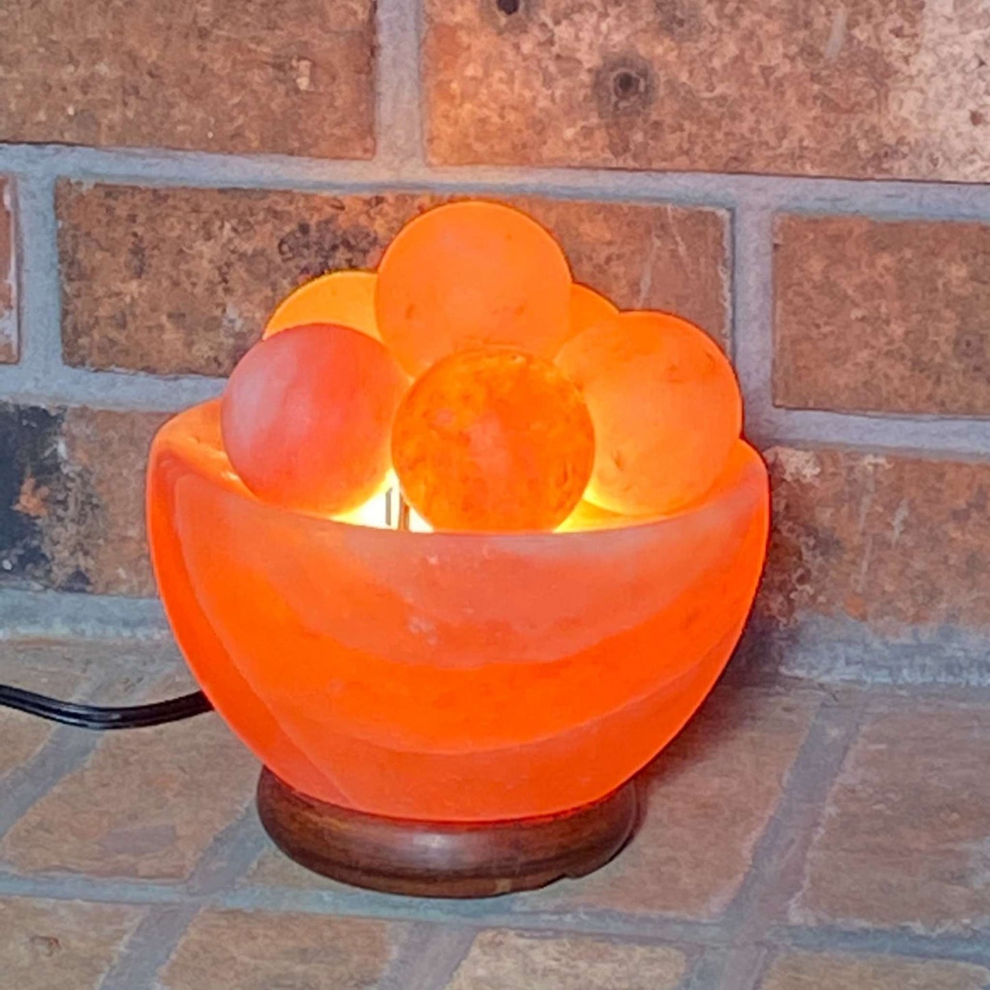 Spantik Himalayan Fire Bowl Salt Lamp with Massage Balls